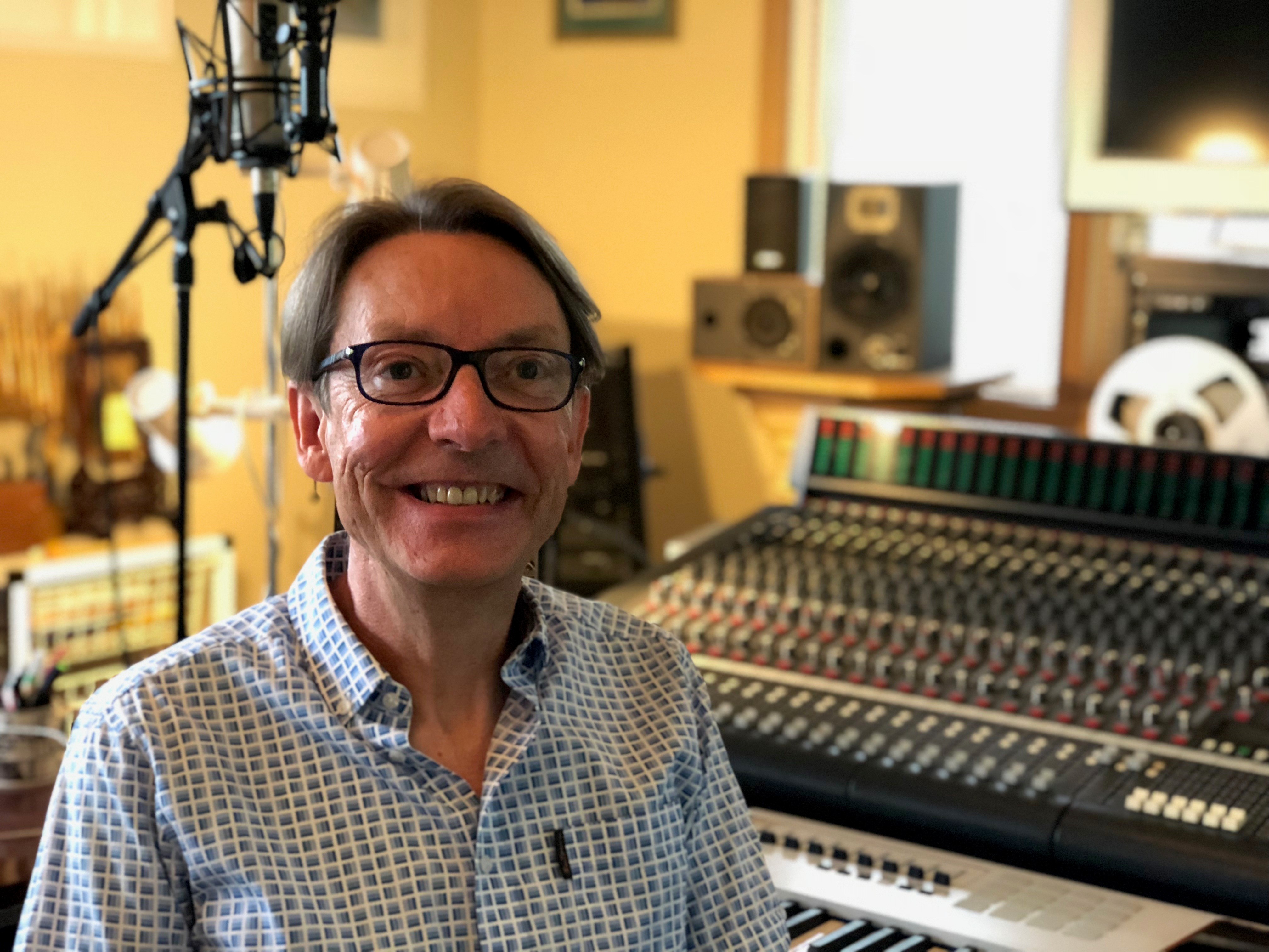 VIsion Australia Radio volunteer David Cheshire in studio